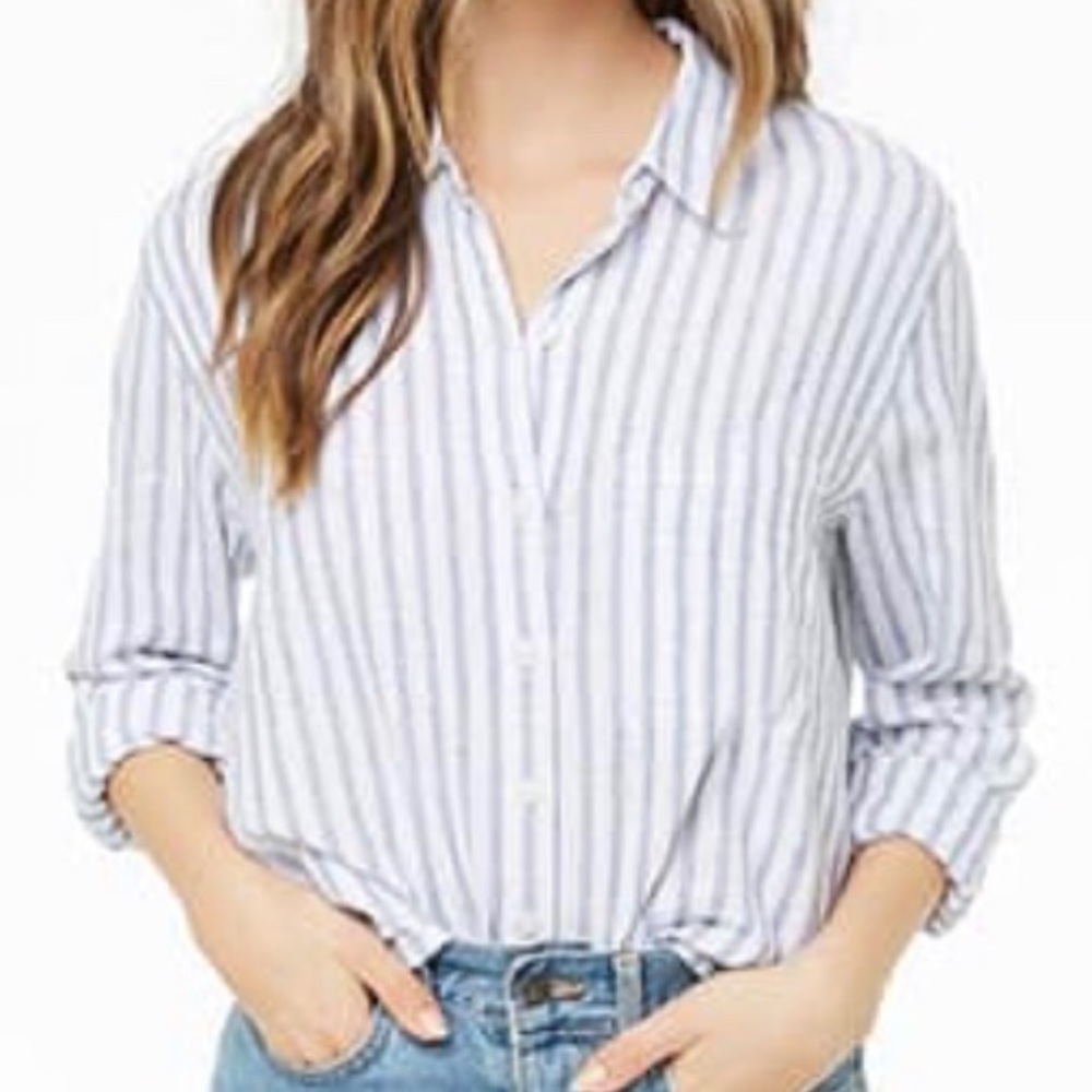 ✨NWT Striped button up top